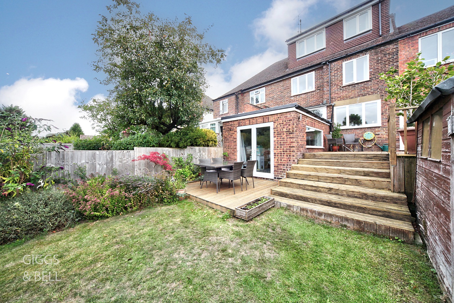 5 bed semi-detached house for sale in Wychwood Avenue, Luton  - Property Image 27