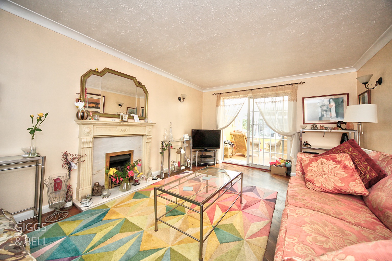 4 bed detached house for sale in Blakeney Drive, Luton  - Property Image 3