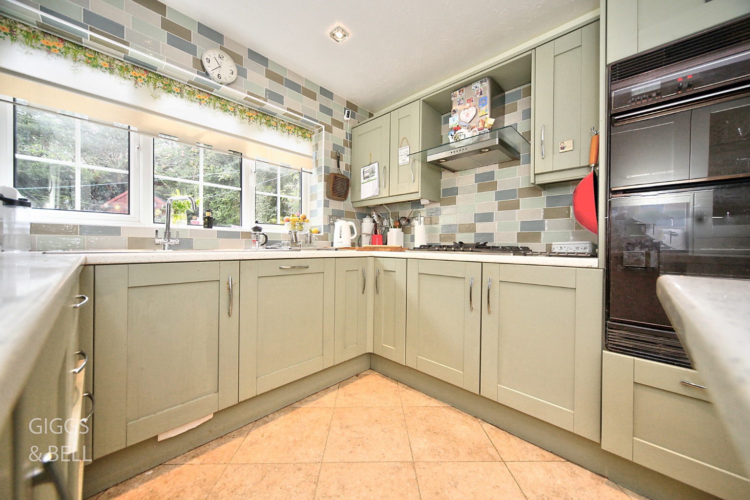 4 bed detached house for sale in Blakeney Drive, Luton  - Property Image 5