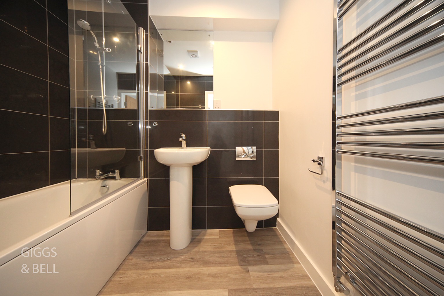 2 bed flat for sale in Ridgway Road, Luton  - Property Image 7