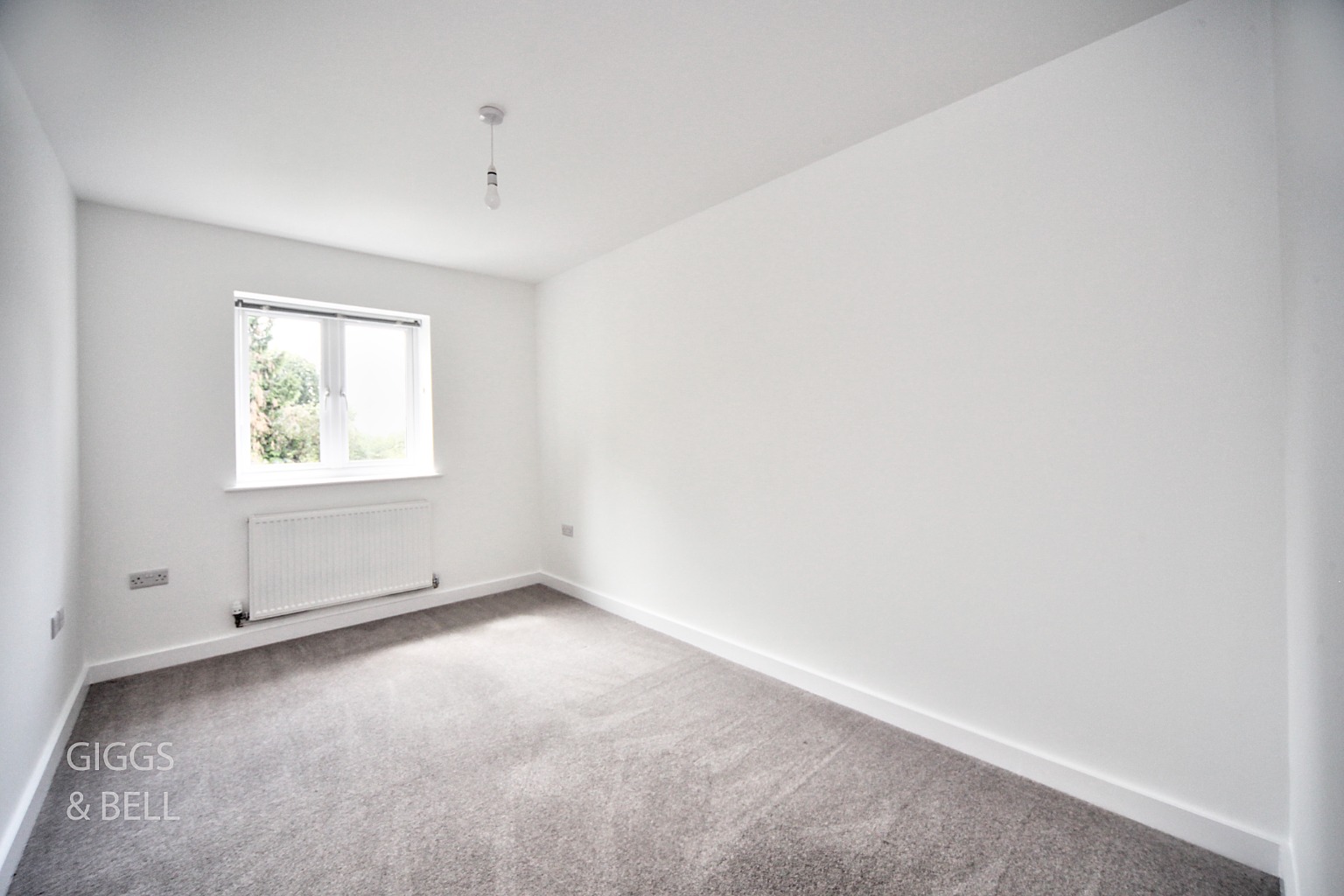 2 bed flat for sale in Ridgway Road, Luton  - Property Image 5