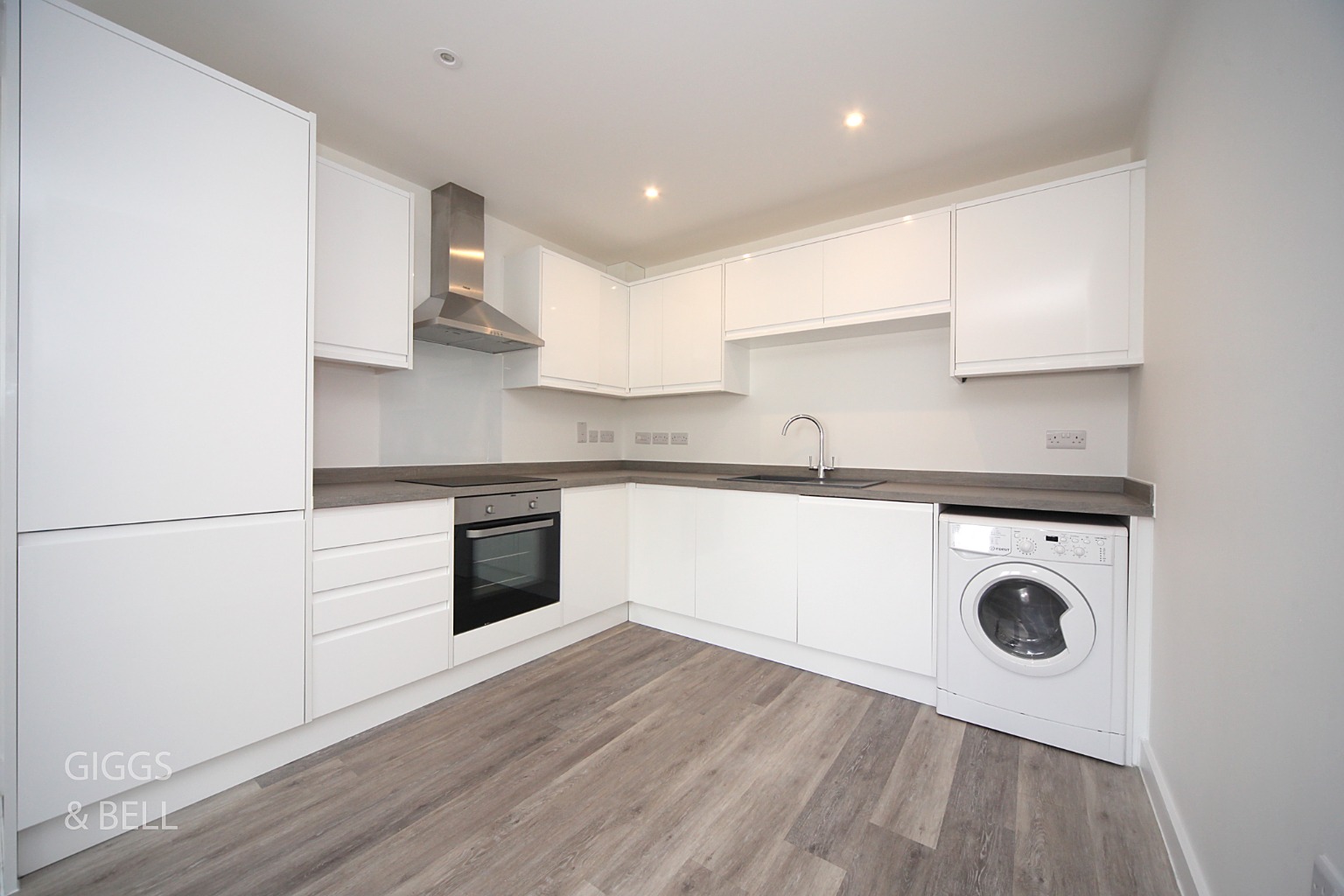 2 bed flat for sale in Ridgway Road, Luton 9