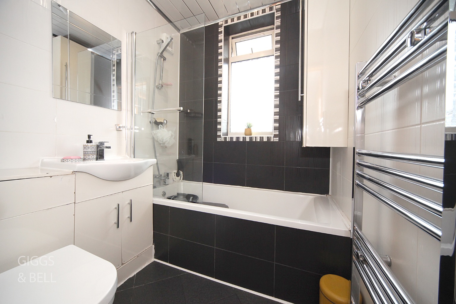 3 bed end of terrace house for sale in Nunnery Lane, Luton 7