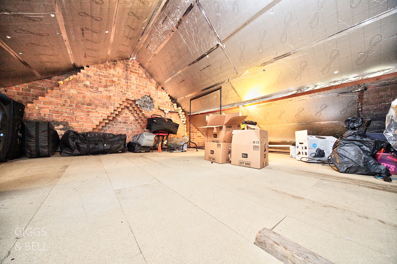 3 bed end of terrace house for sale in Nunnery Lane, Luton 13