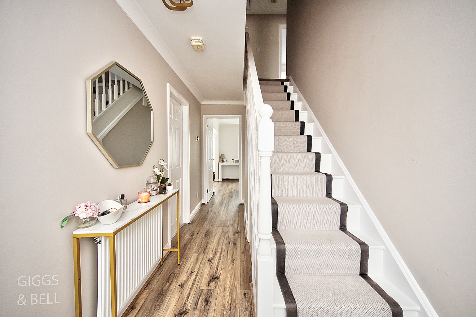 5 bed detached house for sale in Villiers Close, Luton  - Property Image 14
