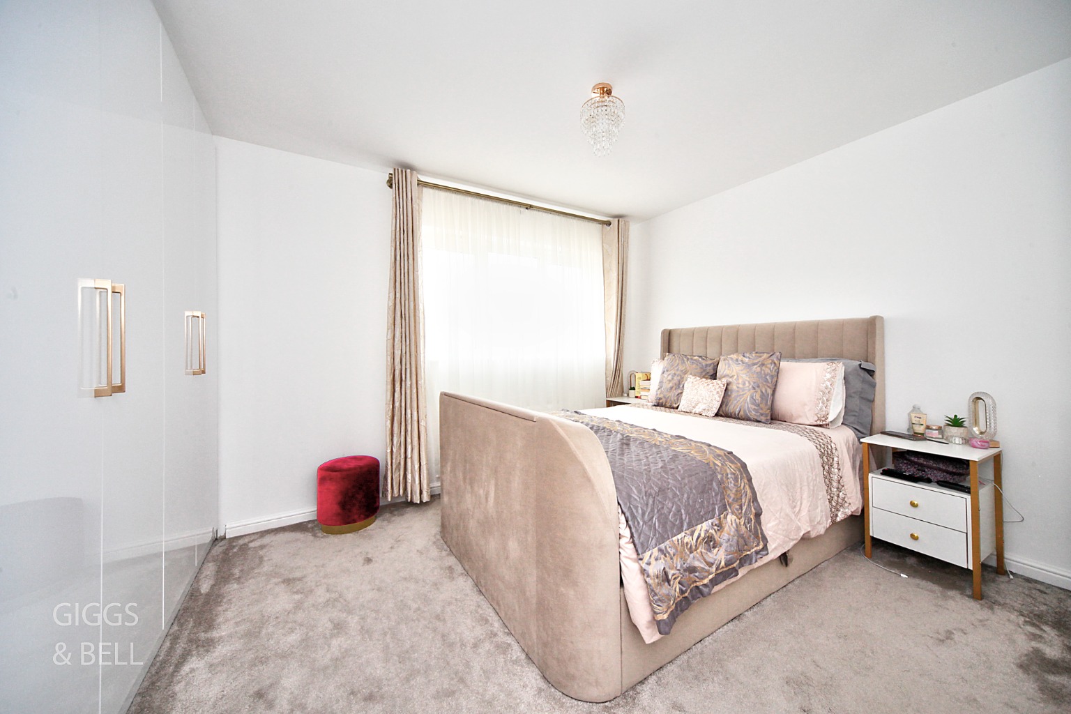 5 bed detached house for sale in Villiers Close, Luton  - Property Image 16