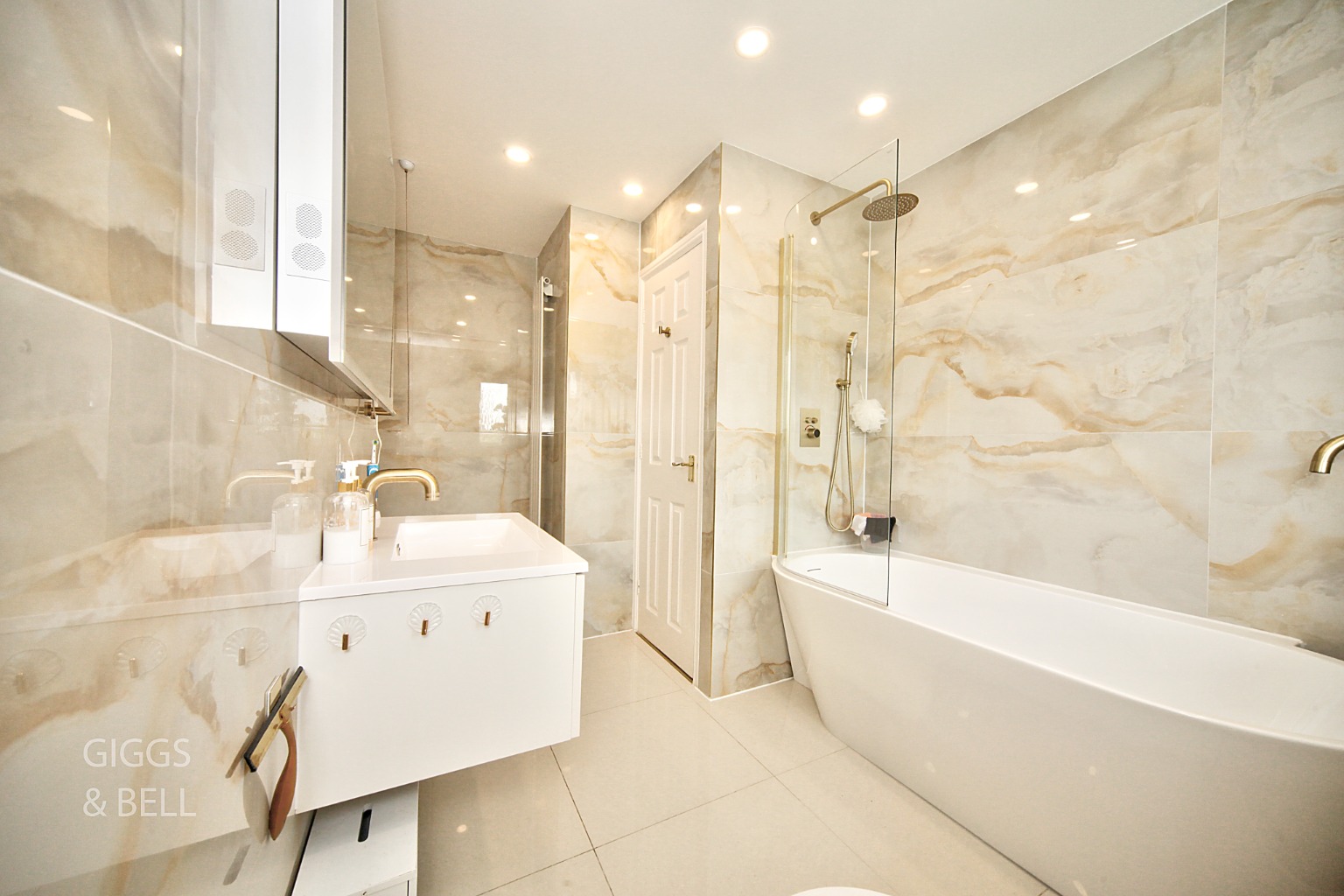 5 bed detached house for sale in Villiers Close, Luton  - Property Image 25