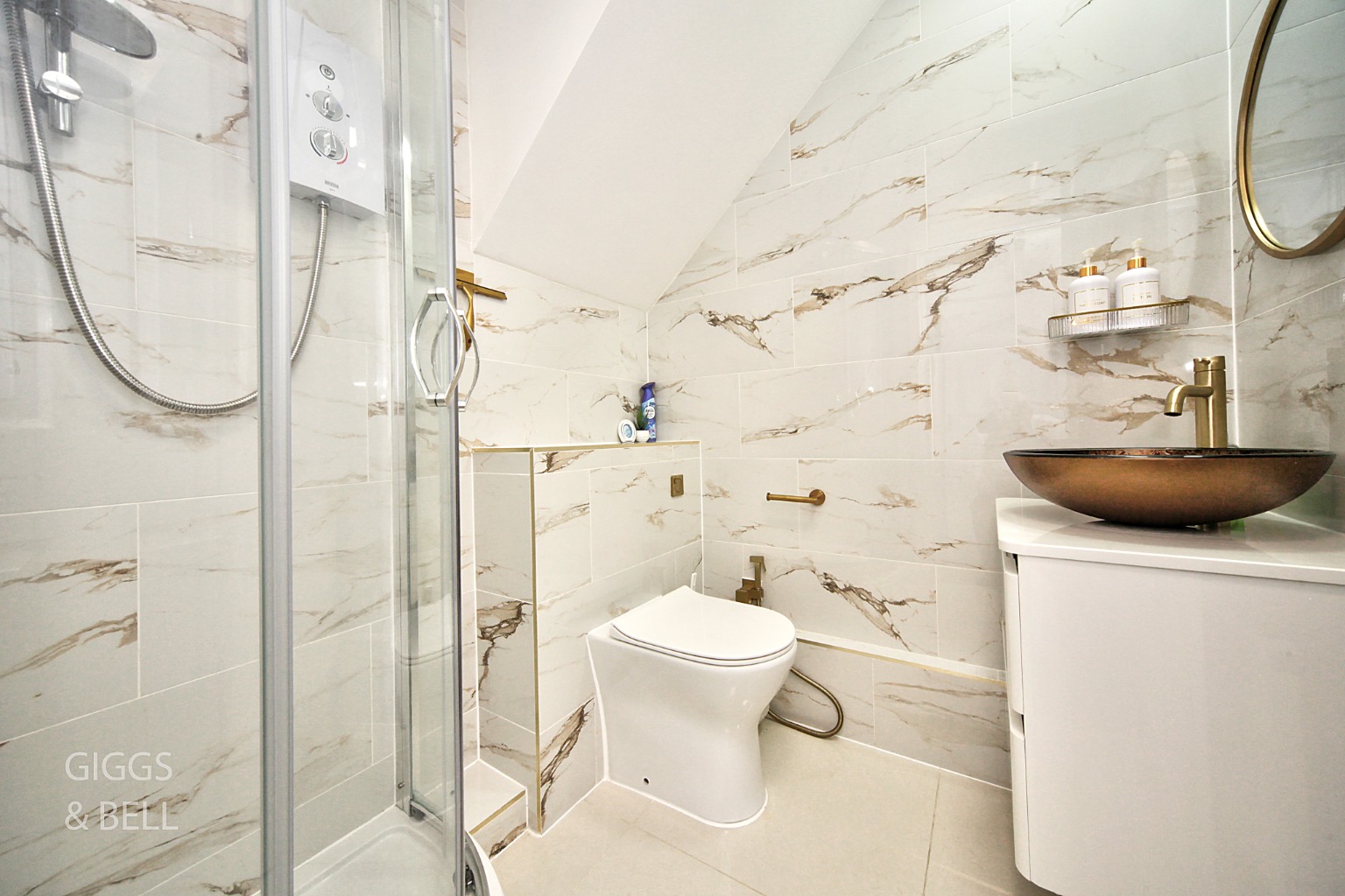5 bed detached house for sale in Villiers Close, Luton  - Property Image 9