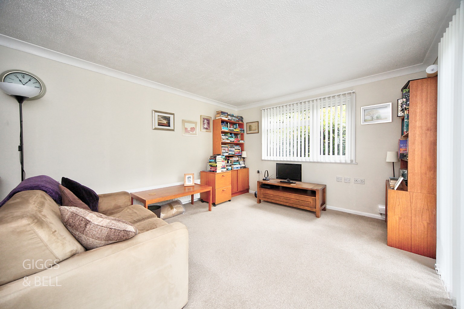 3 bed detached house for sale in Whitehill Avenue, Luton 14