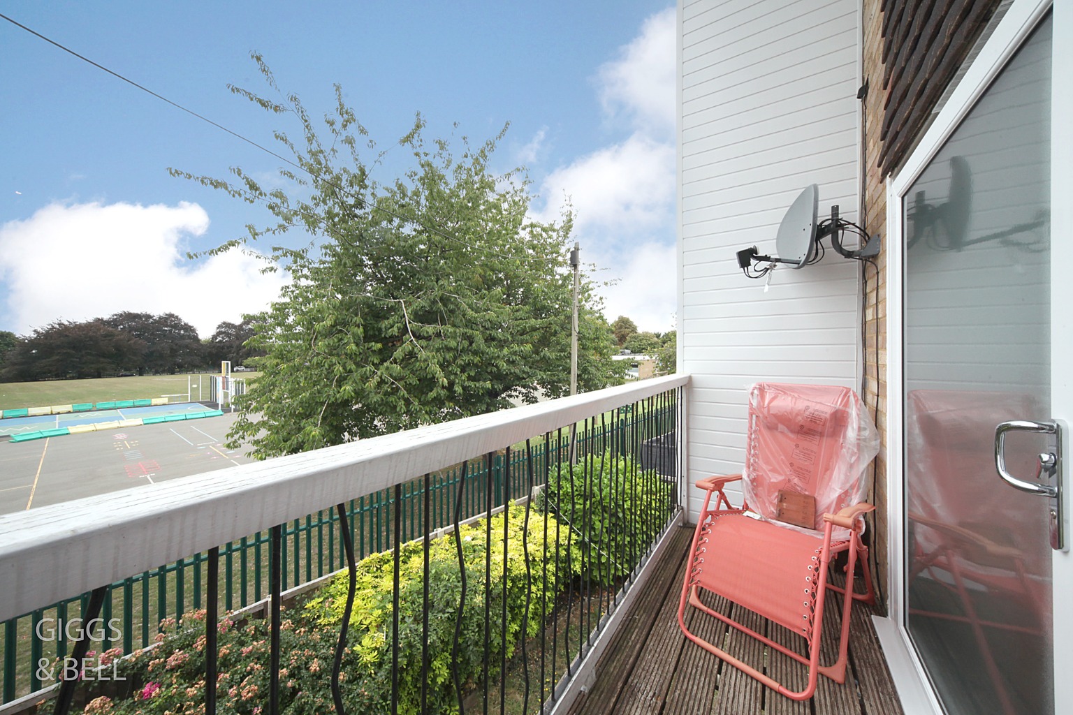3 bed town house for sale in St Michaels Avenue, Dunstable  - Property Image 11