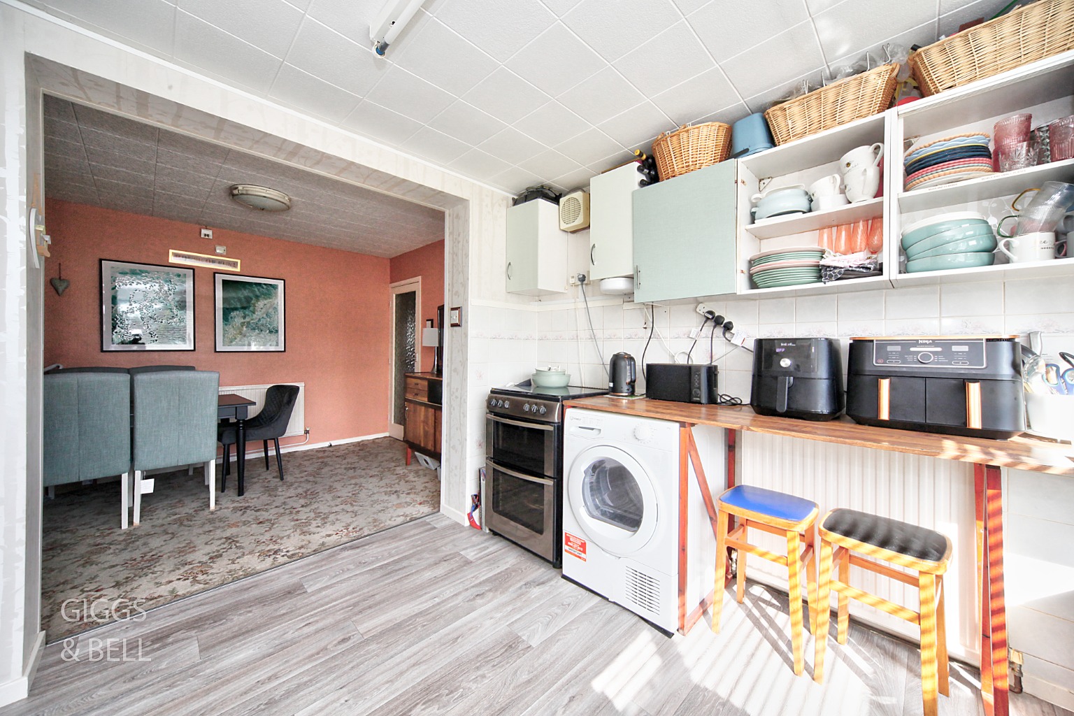 4 bed semi-detached house for sale in Galston Road, Luton  - Property Image 8