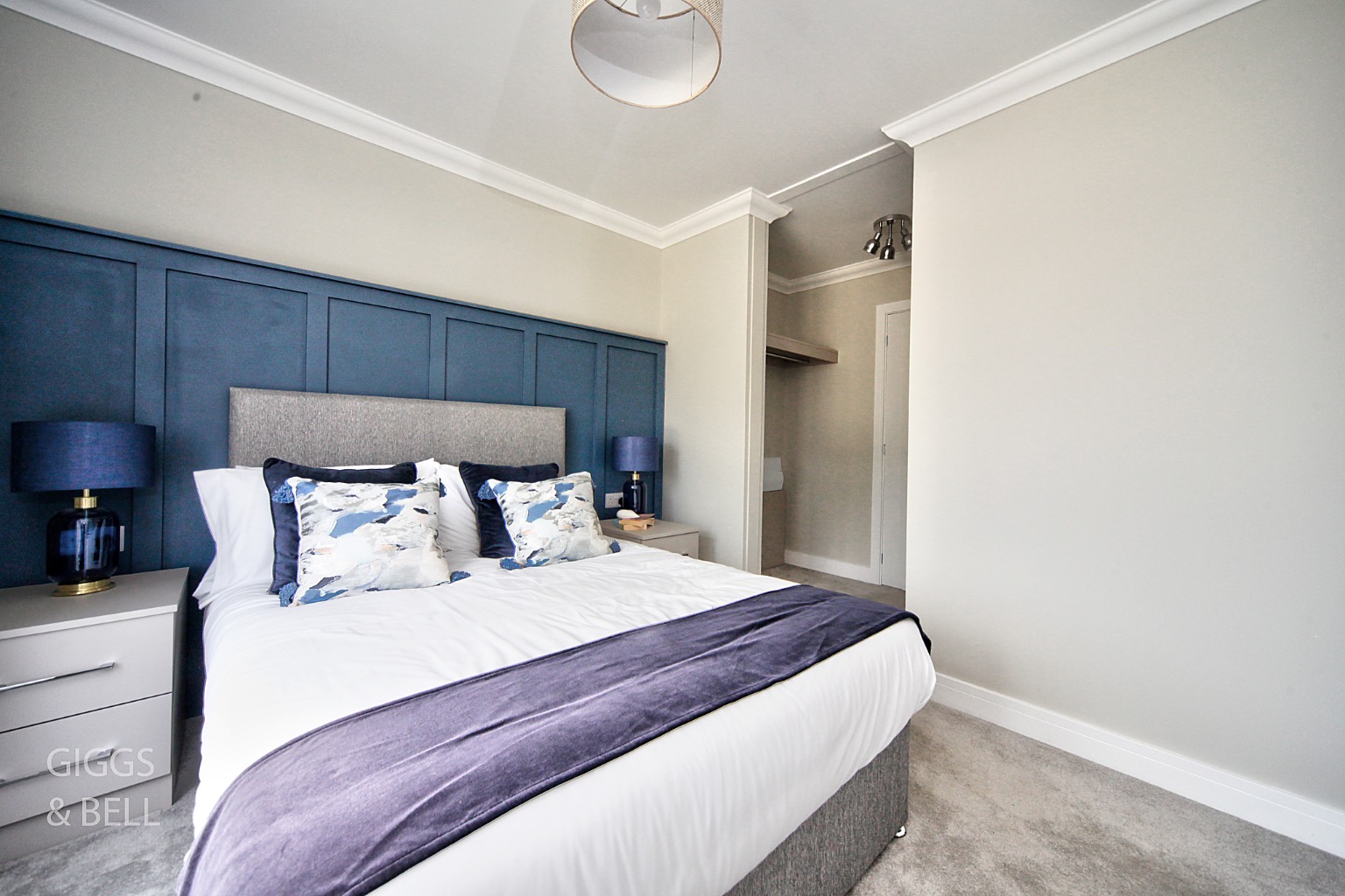 2 bed park home for sale in Little Meadow, Luton  - Property Image 14