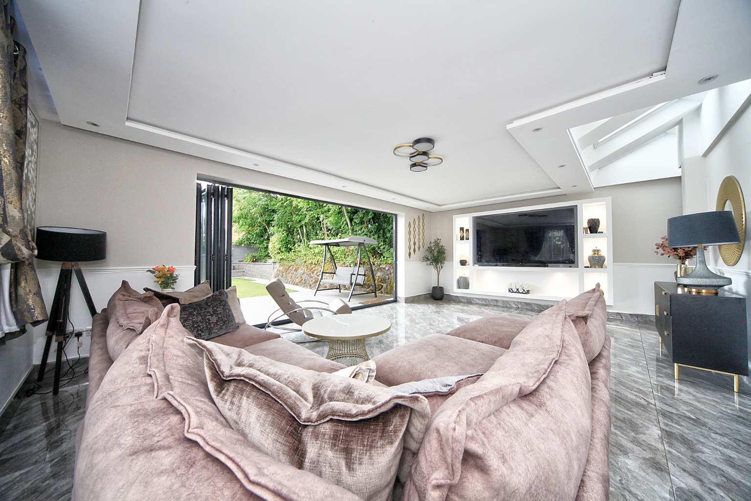 4 bed detached house for sale in Stockingstone Road, Luton  - Property Image 13
