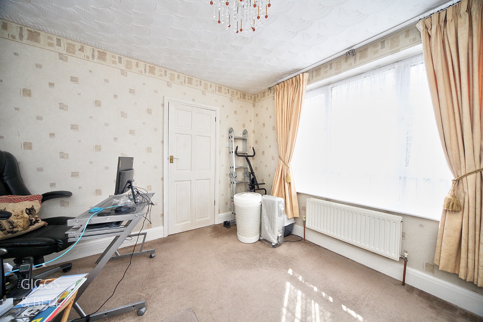 2 bed detached bungalow for sale in Wigmore Lane, Luton  - Property Image 6