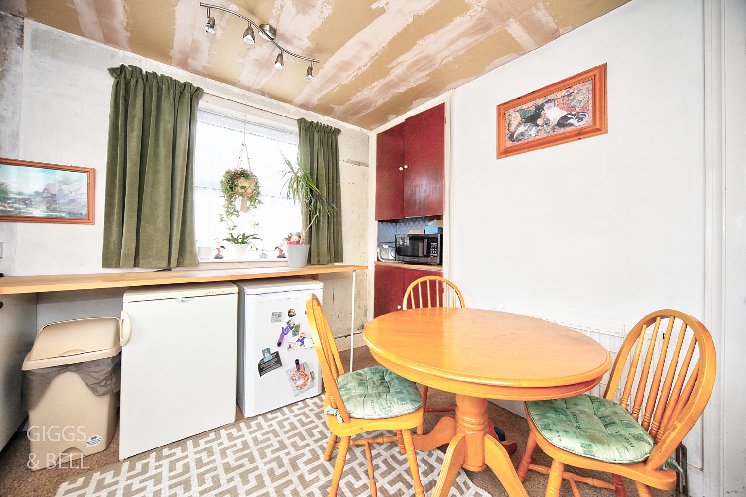 2 bed detached bungalow for sale in Wigmore Lane, Luton  - Property Image 12