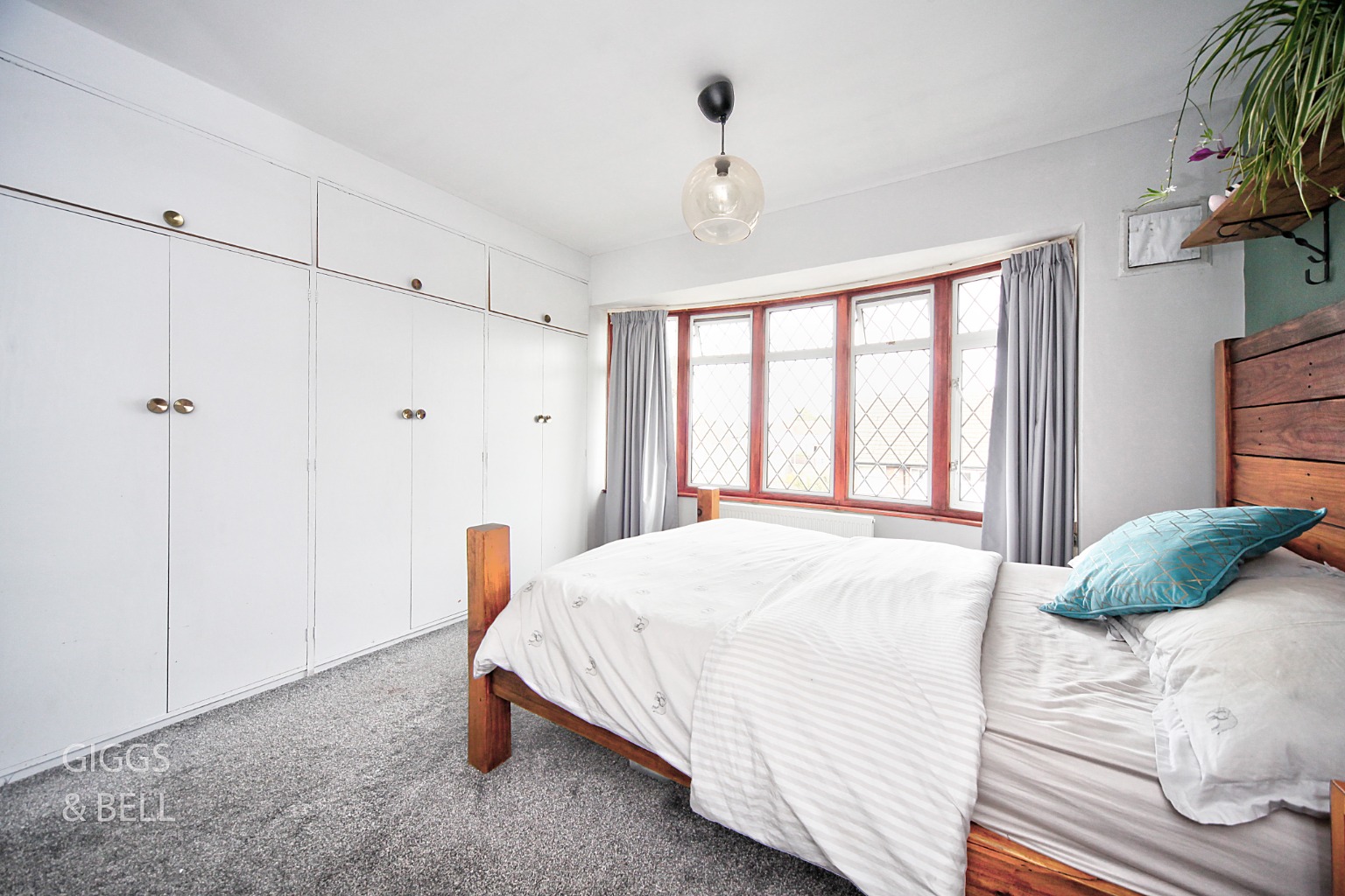 3 bed semi-detached house for sale in Hillary Crescent, Luton  - Property Image 14