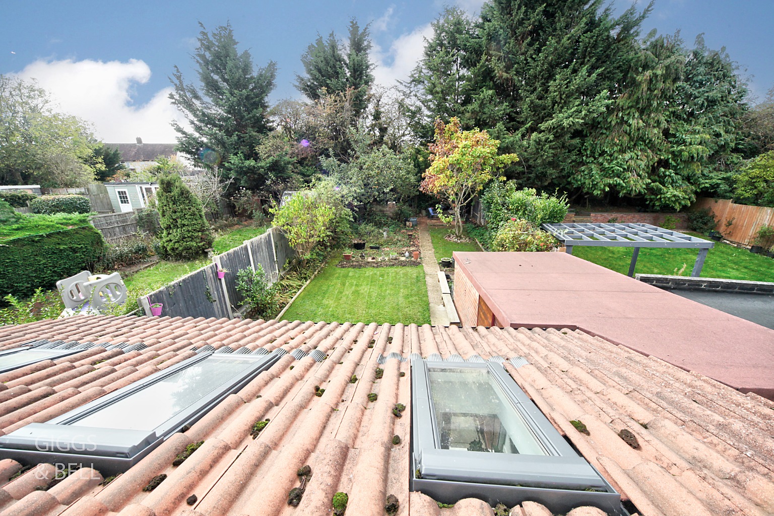 3 bed semi-detached house for sale in Hillary Crescent, Luton 21