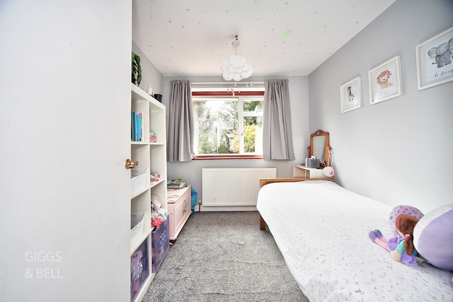 3 bed semi-detached house for sale in Hillary Crescent, Luton  - Property Image 18