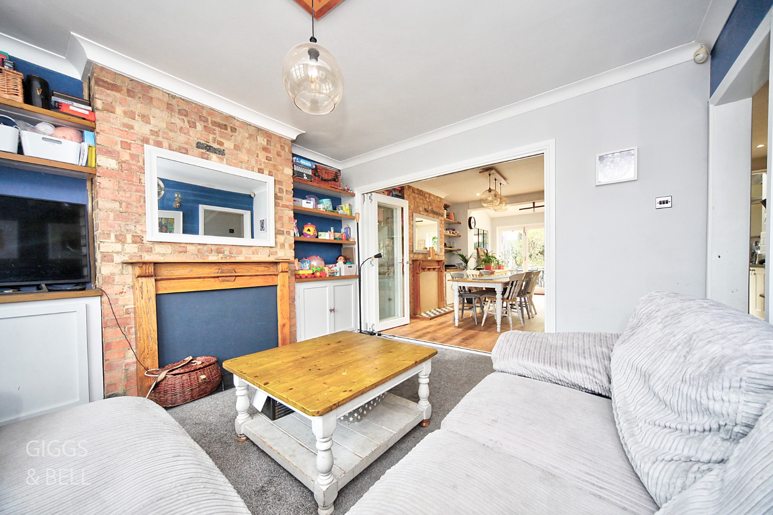 3 bed semi-detached house for sale in Hillary Crescent, Luton 1