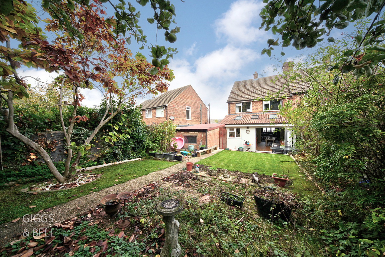 3 bed semi-detached house for sale in Hillary Crescent, Luton 26