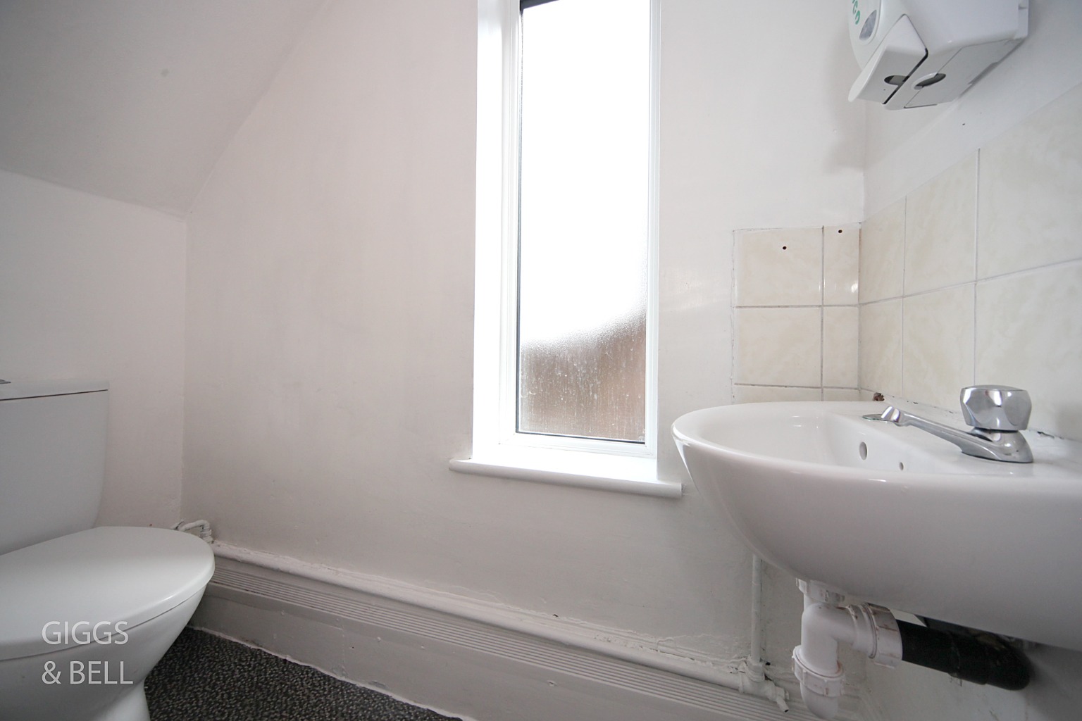 7 bed semi-detached house for sale in Ashburnham Road, Luton  - Property Image 25