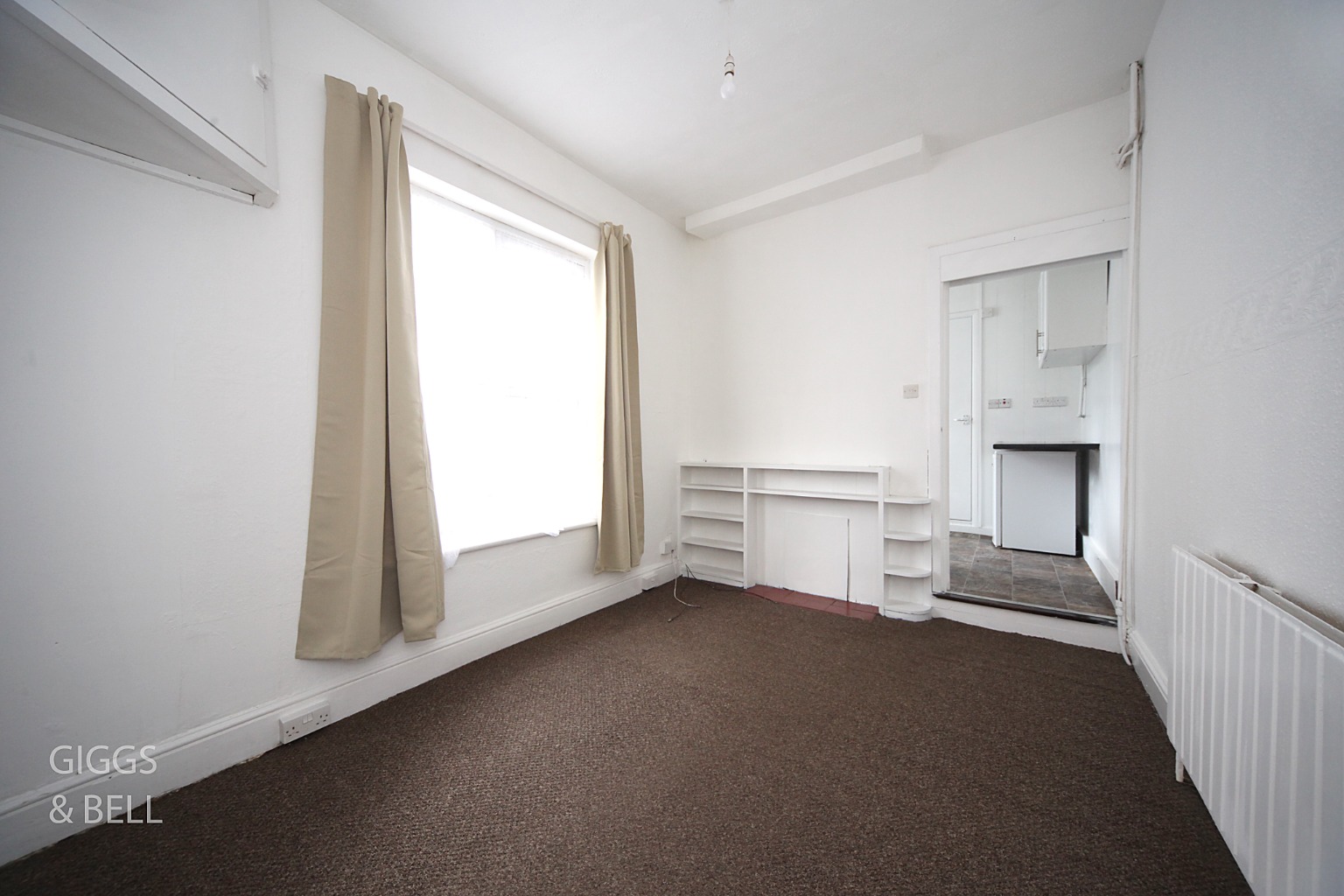 7 bed semi-detached house for sale in Ashburnham Road, Luton  - Property Image 22
