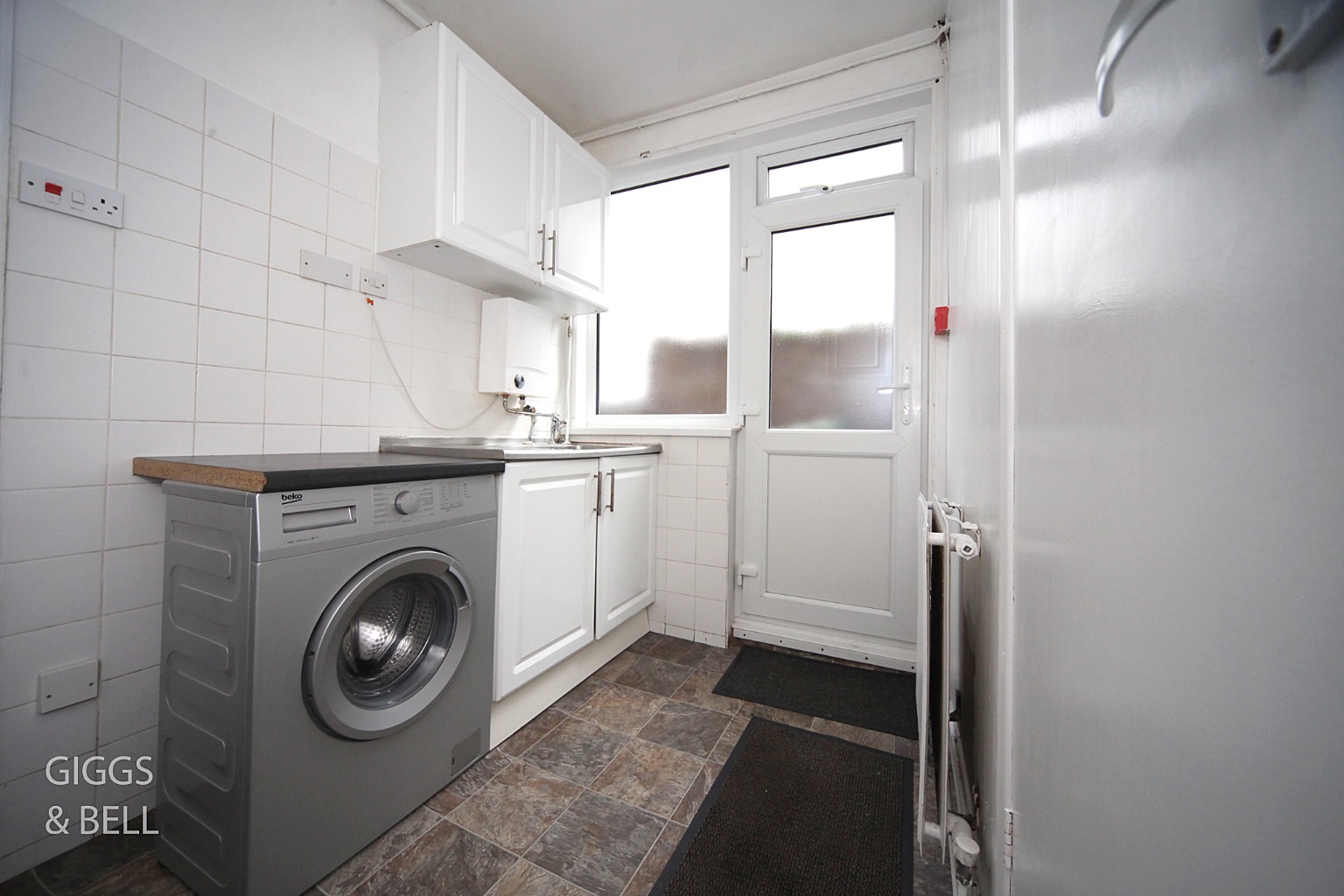 7 bed semi-detached house for sale in Ashburnham Road, Luton 26