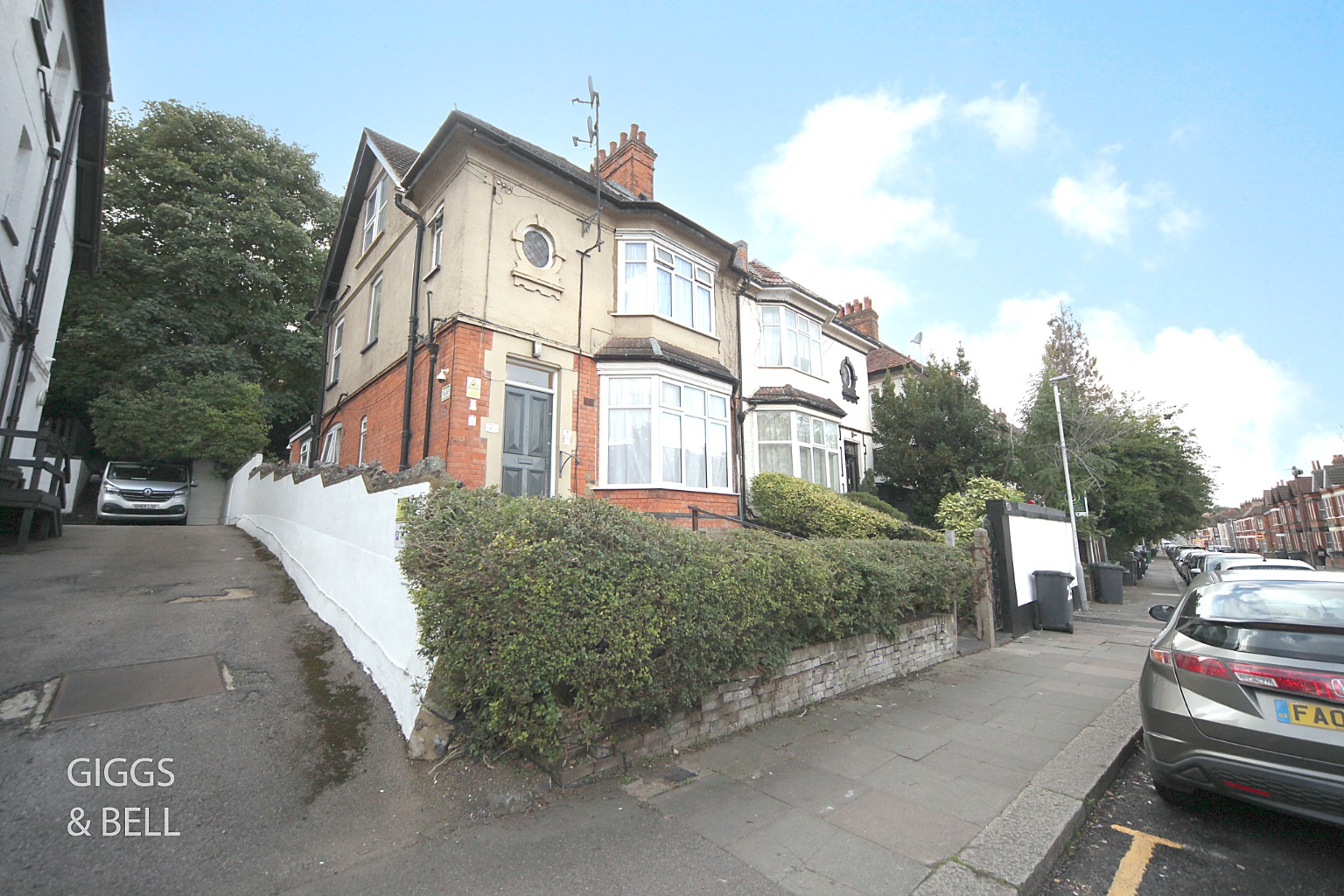 7 bed semi-detached house for sale in Ashburnham Road, Luton, LU1 