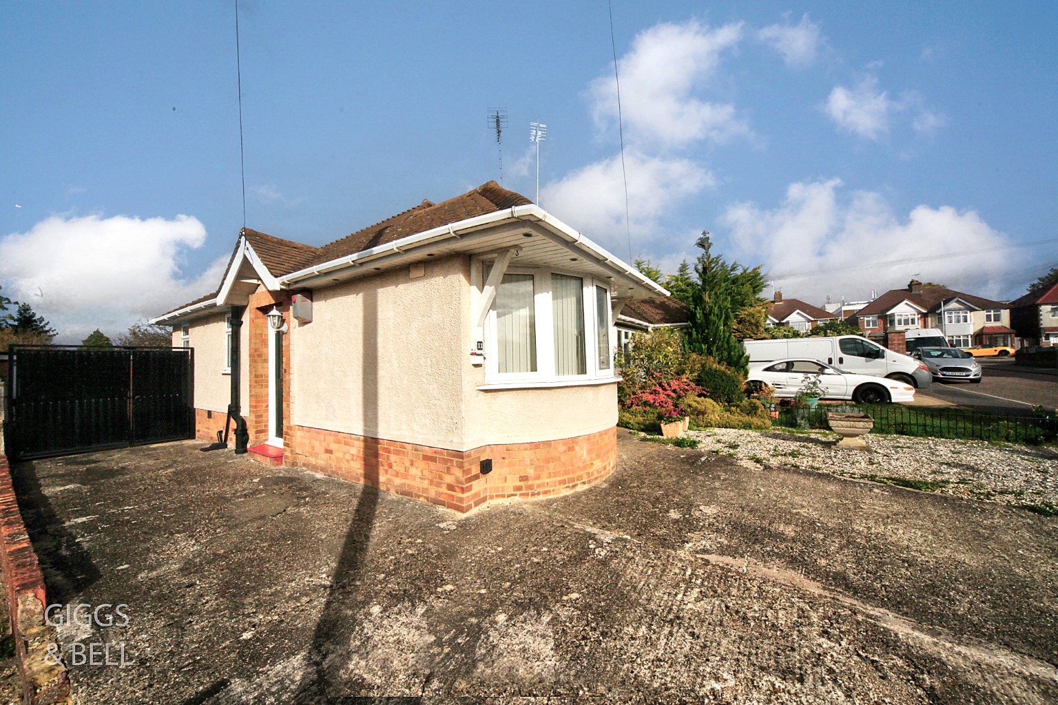 2 bed semi-detached bungalow for sale in Hathaway Close, Luton 19