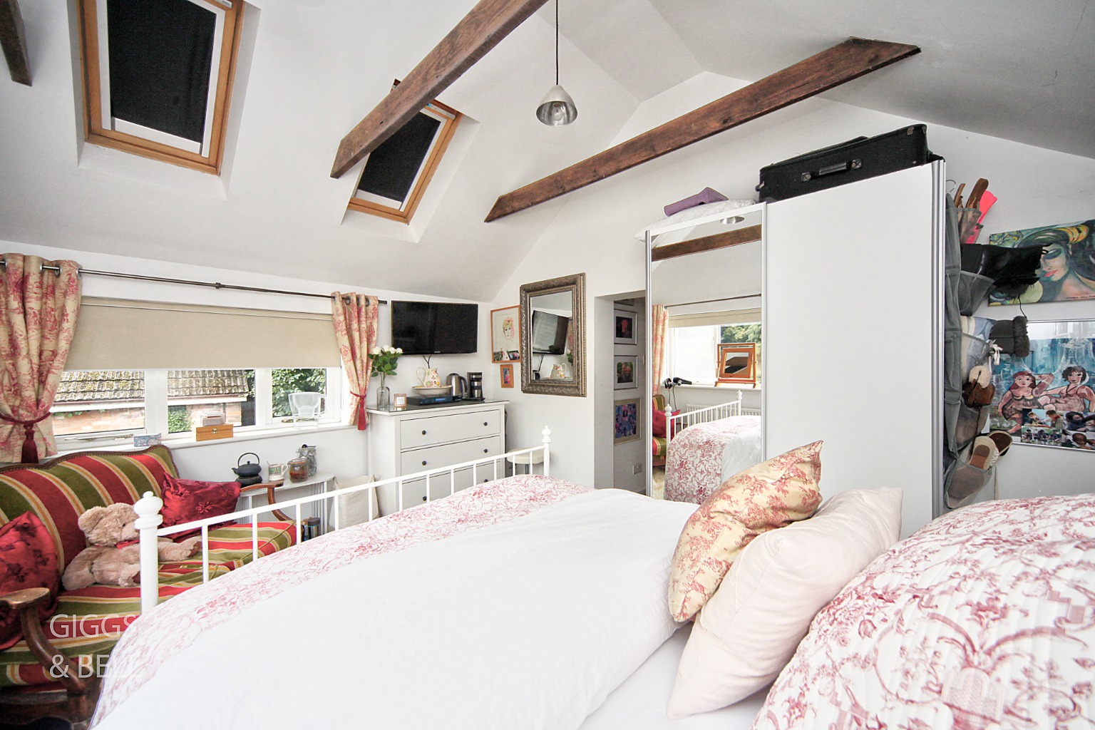 3 bed end of terrace house for sale in East Street, Hertfordshire 15