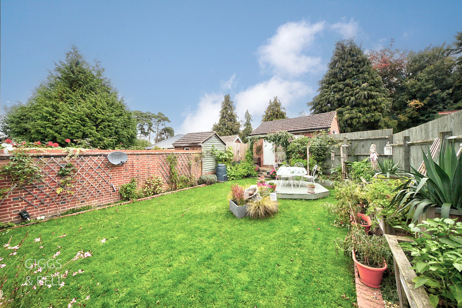 3 bed end of terrace house for sale in East Street, Hertfordshire 26