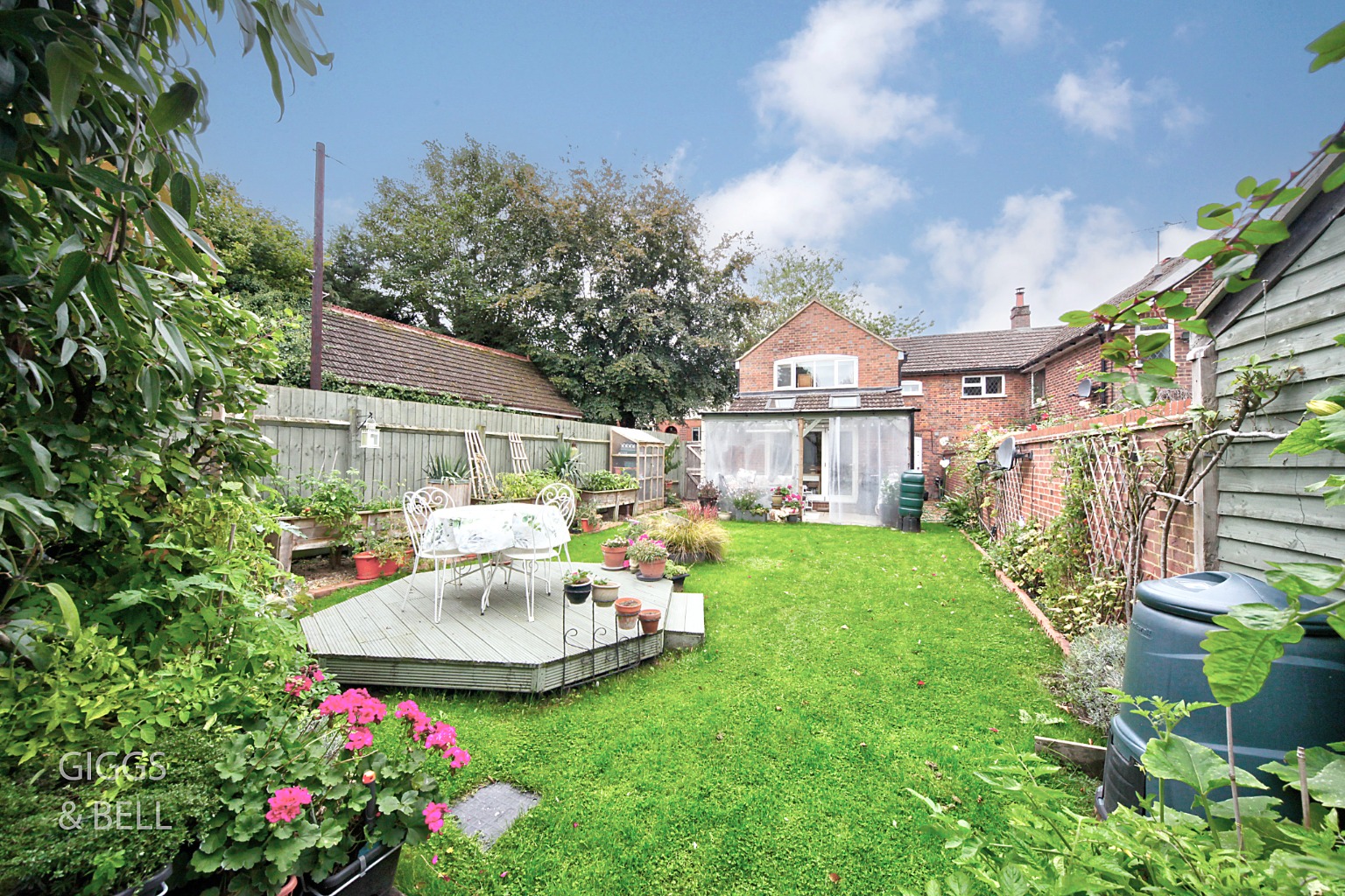 3 bed end of terrace house for sale in East Street, Hertfordshire 28