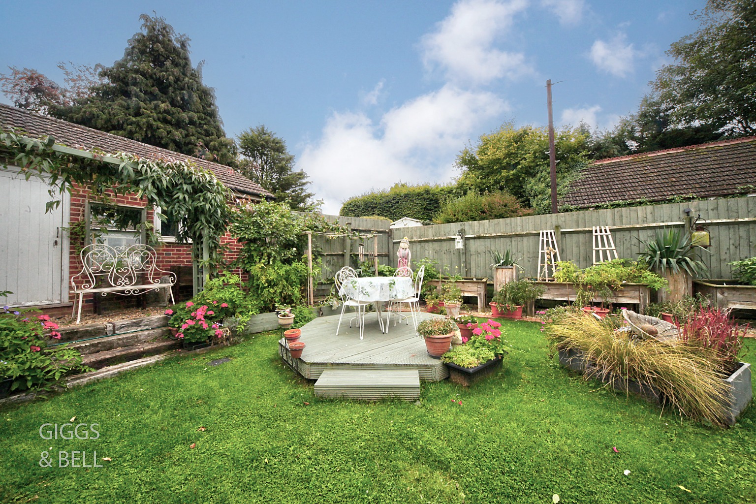 3 bed end of terrace house for sale in East Street, Hertfordshire 27