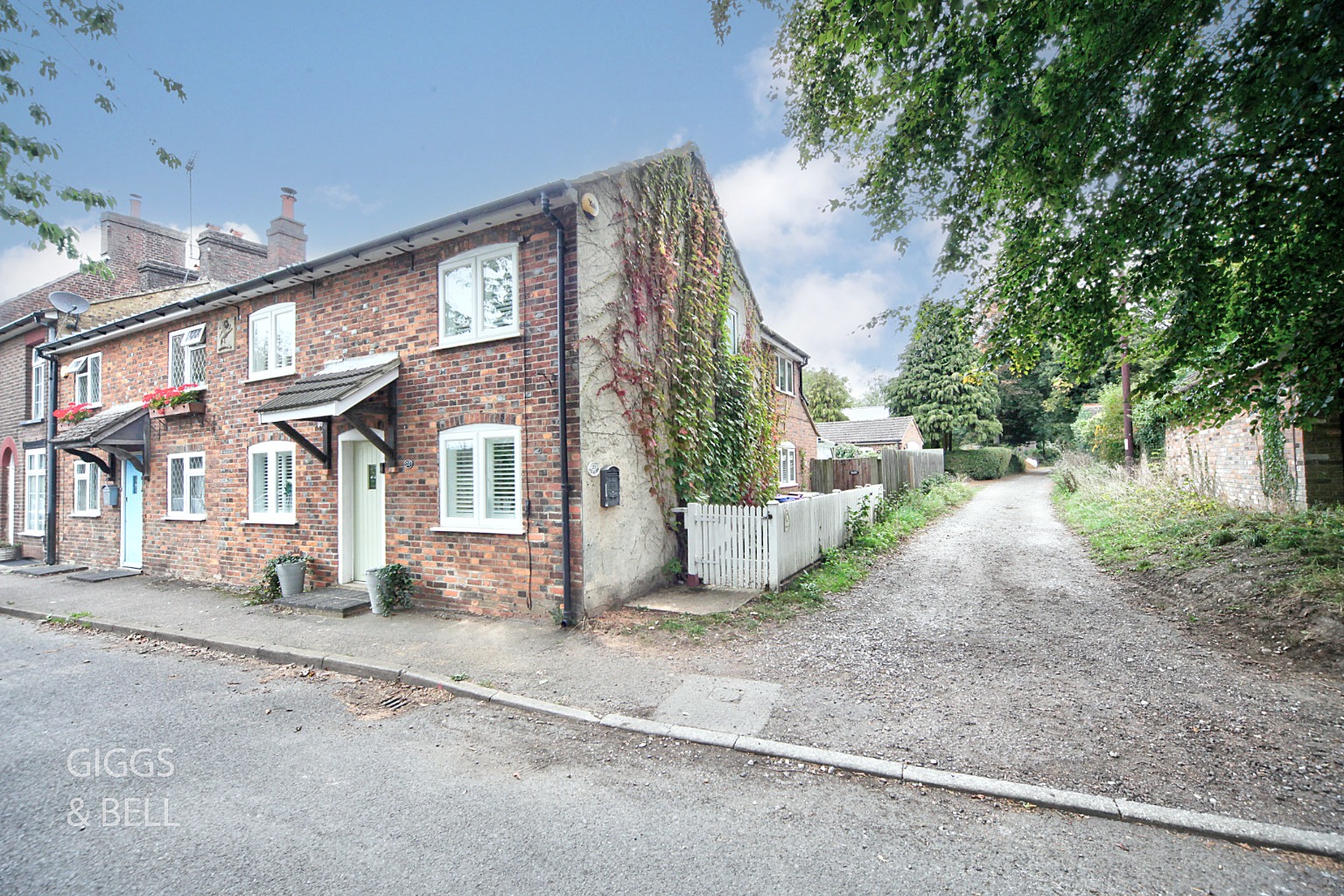 3 bed end of terrace house for sale in East Street, Hertfordshire  - Property Image 33