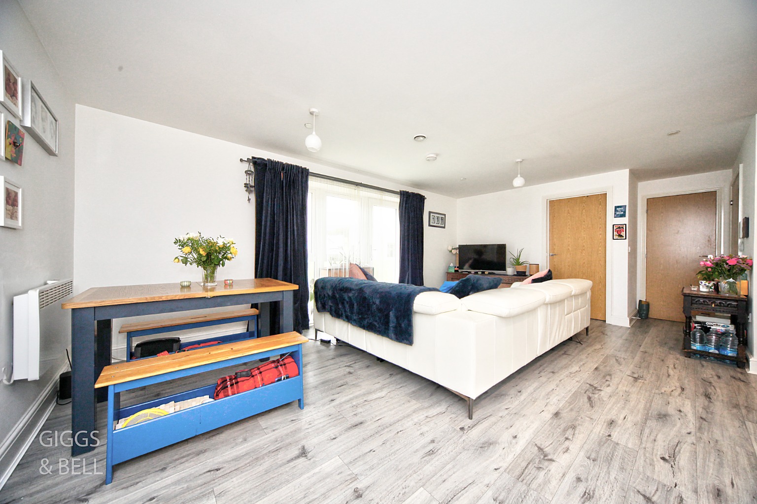 2 bed flat for sale in Cypress Road, Luton 4
