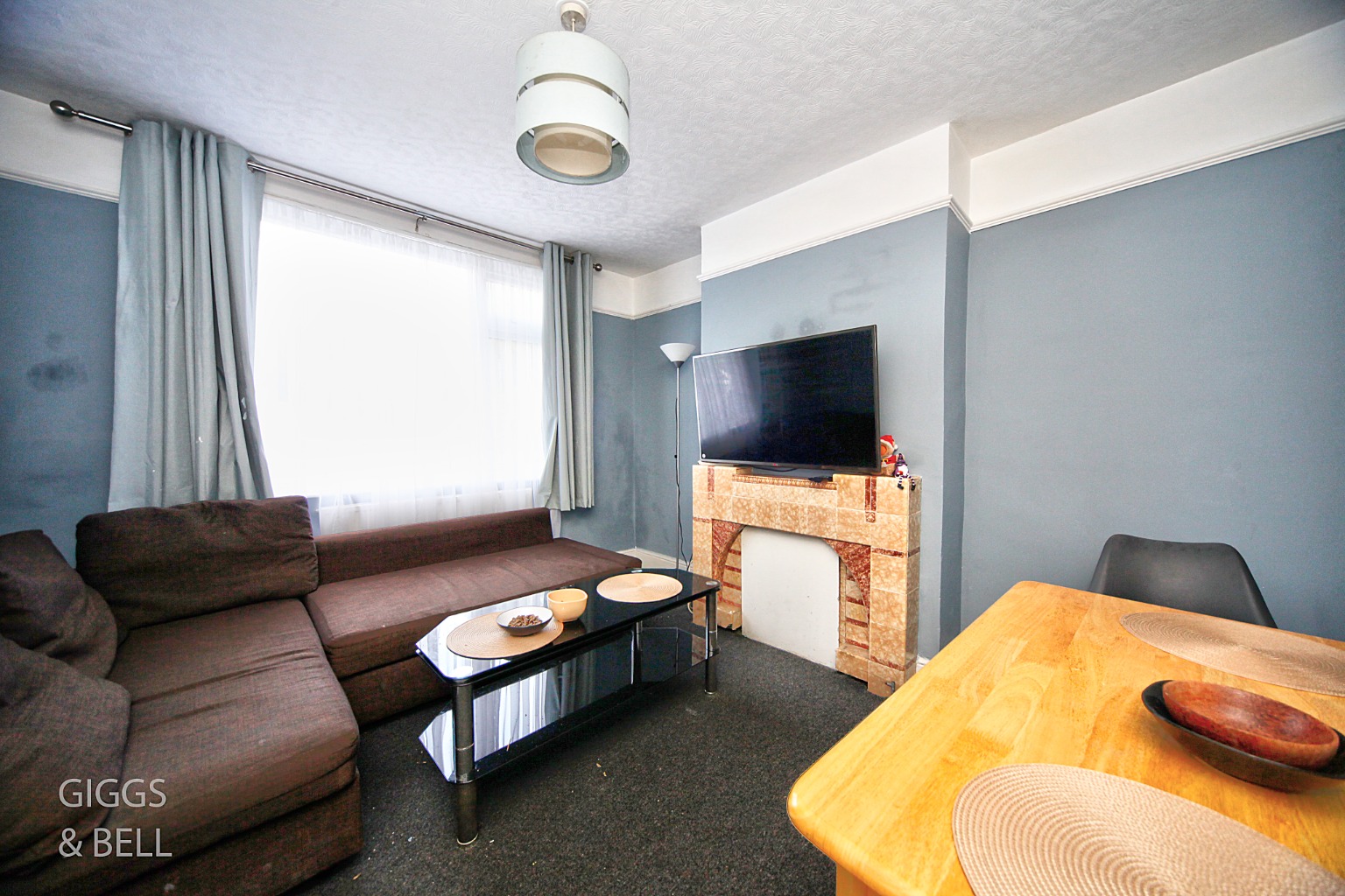 3 bed semi-detached house for sale in Stockingstone Road, Luton  - Property Image 2