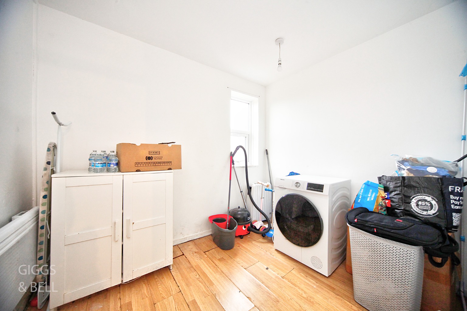 2 bed flat for sale in Downs Road, Luton  - Property Image 10