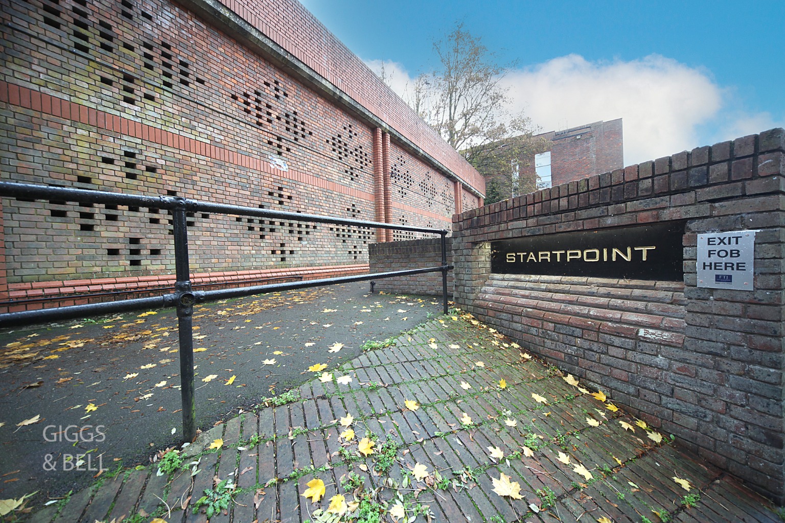 2 bed flat for sale in Downs Road, Luton  - Property Image 14