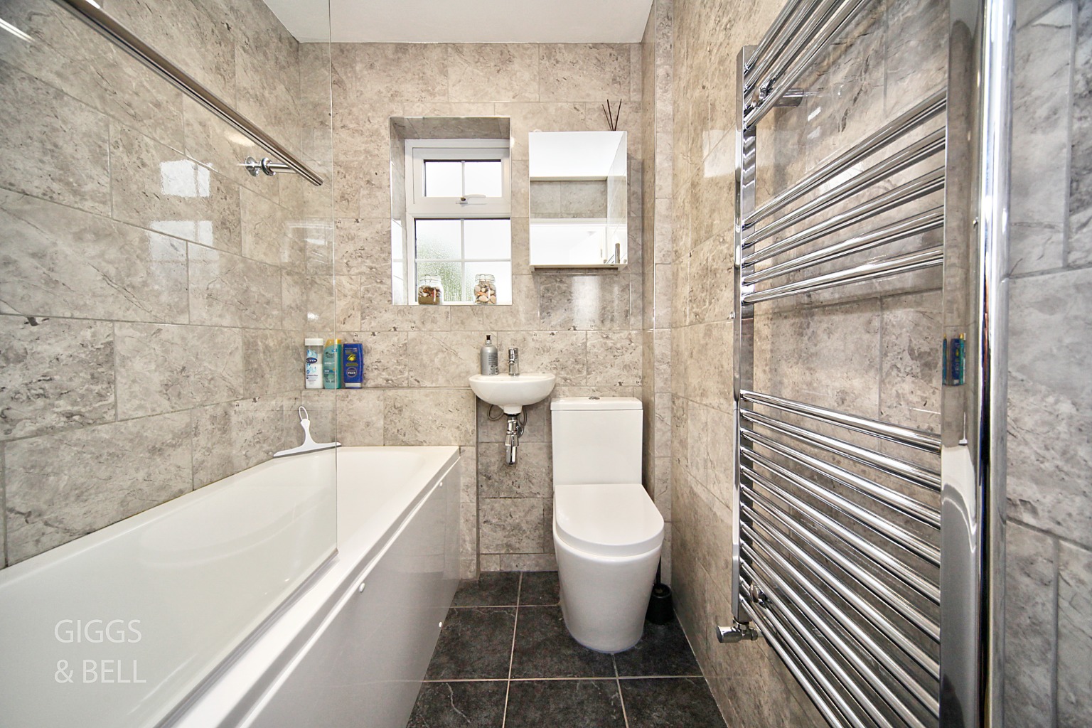 2 bed semi-detached house for sale in Redwood Drive, Luton 4