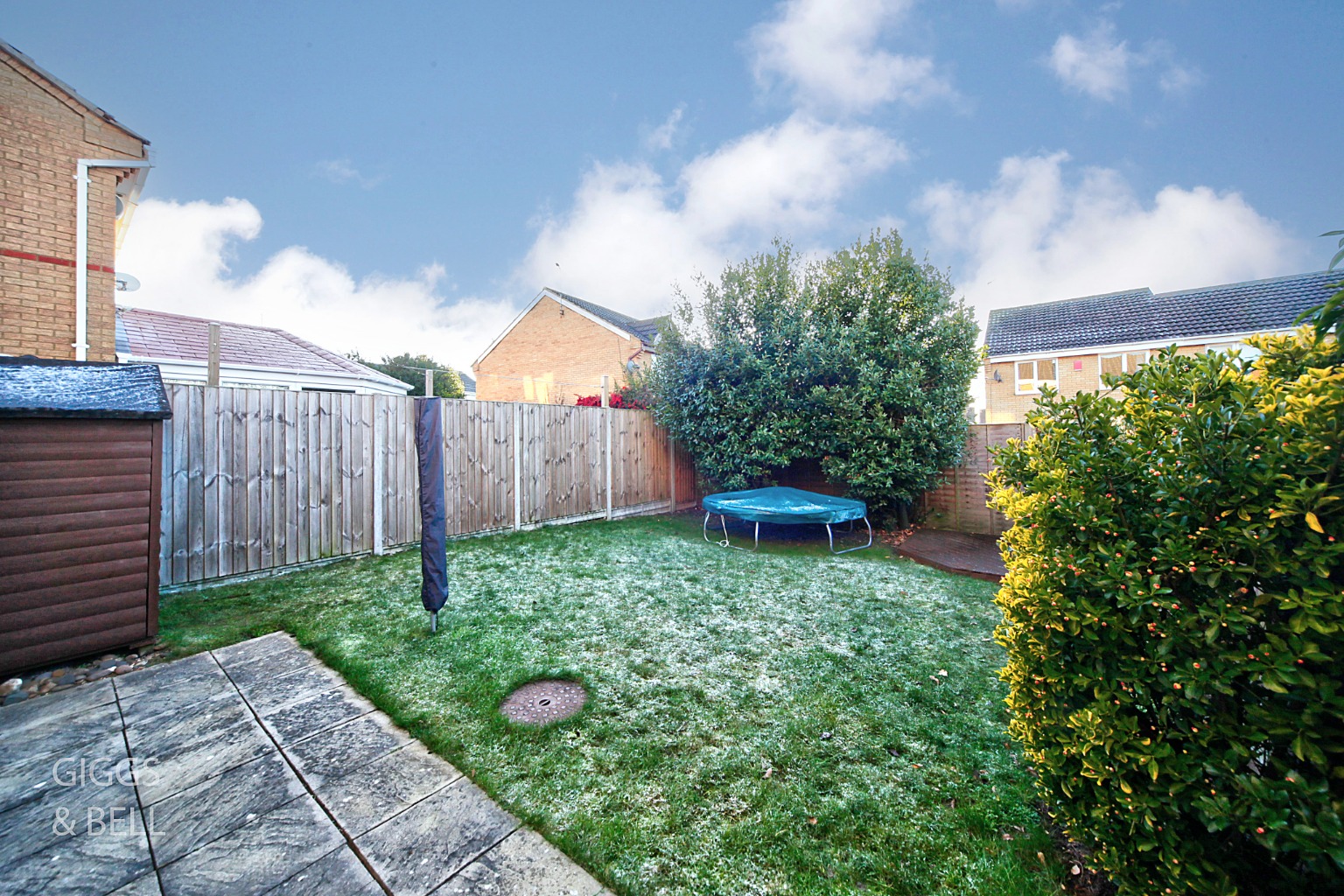 3 bed end of terrace house for sale in Lambourn Drive, Luton  - Property Image 17