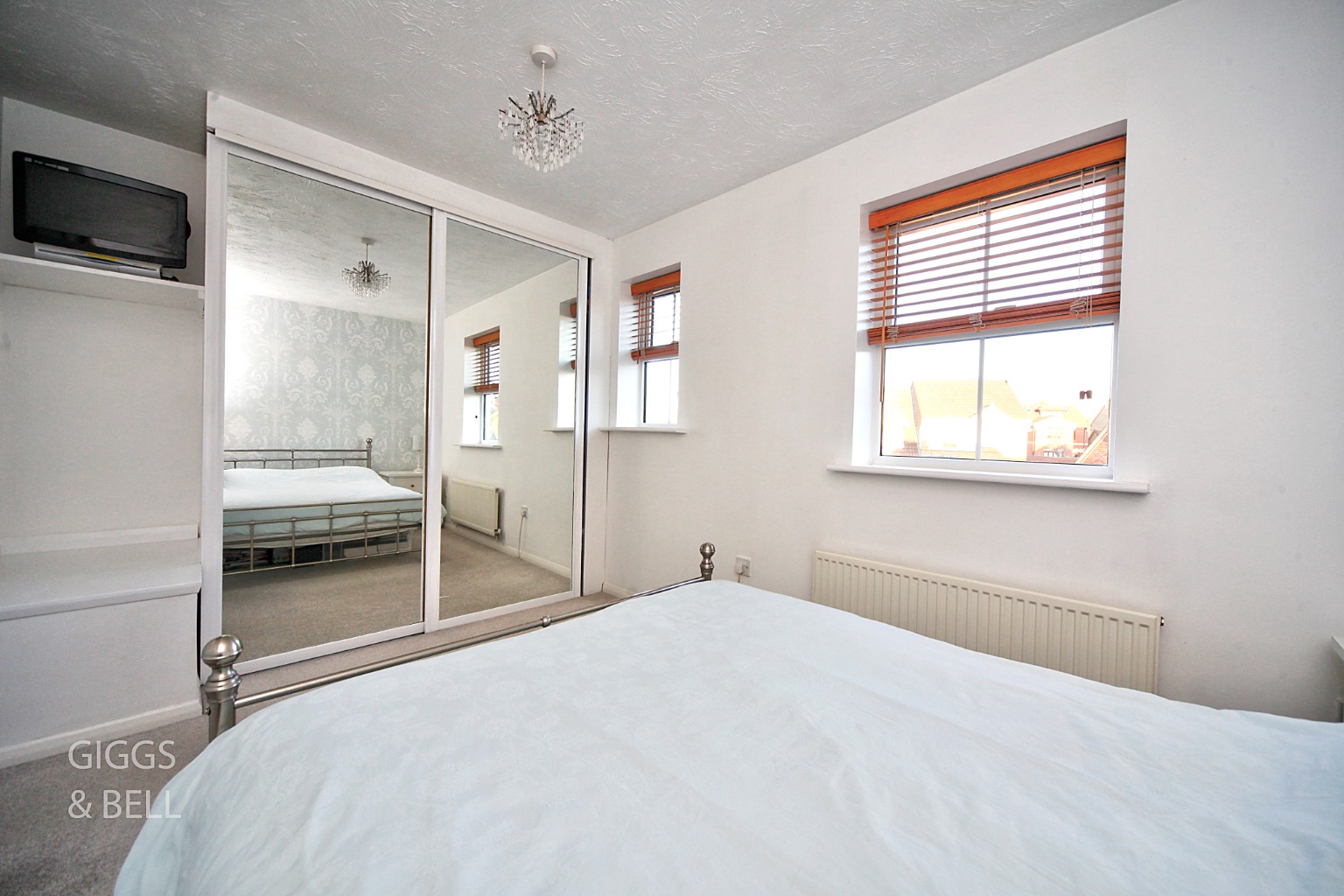3 bed end of terrace house for sale in Lambourn Drive, Luton  - Property Image 11