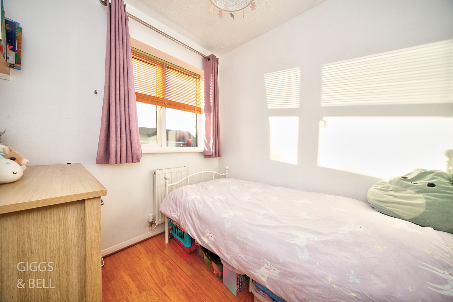 3 bed end of terrace house for sale in Lambourn Drive, Luton 11