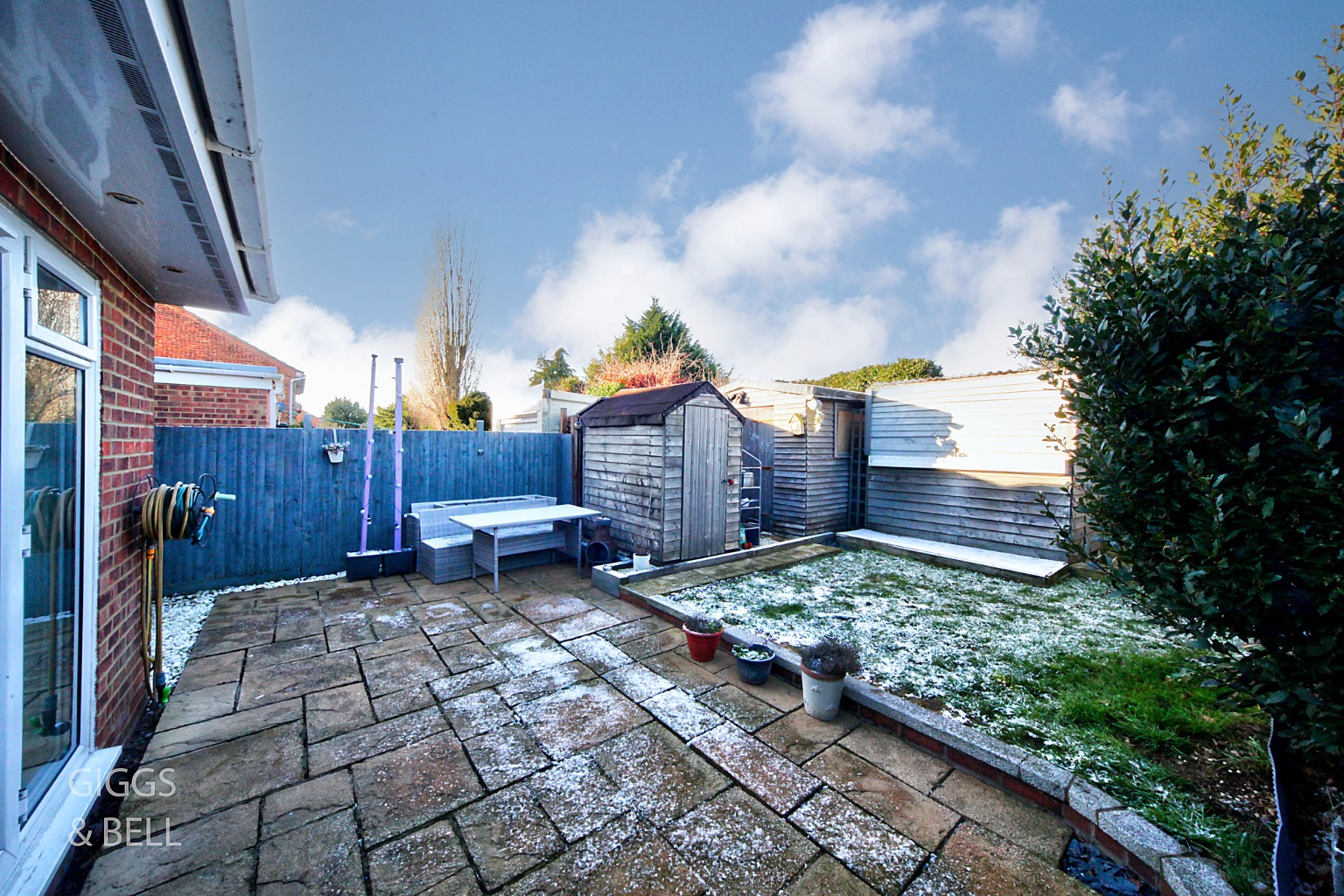 2 bed semi-detached house for sale in Alfriston Close, Luton  - Property Image 20