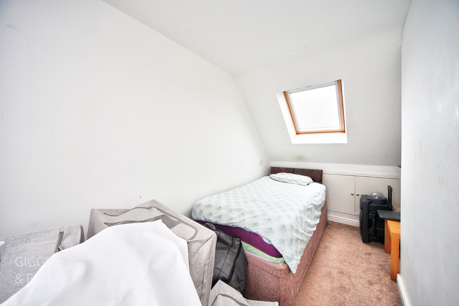 6 bed terraced house for sale in Morgan Close, Luton 18