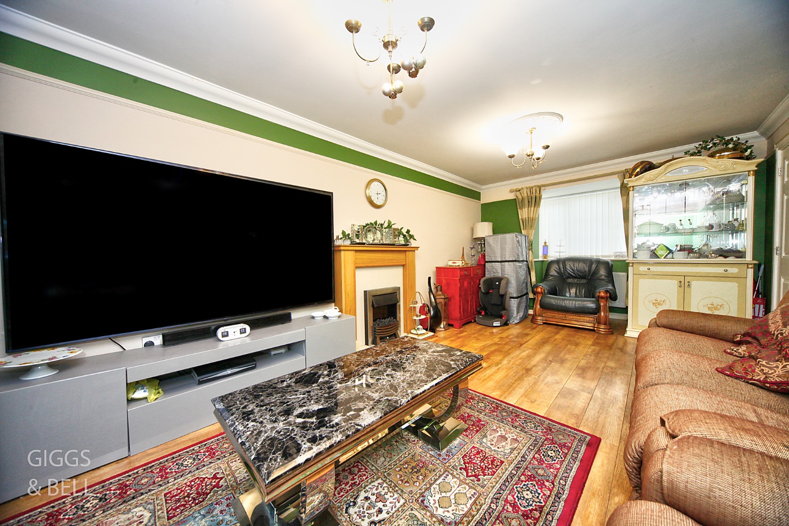 6 bed terraced house for sale in Morgan Close, Luton  - Property Image 2