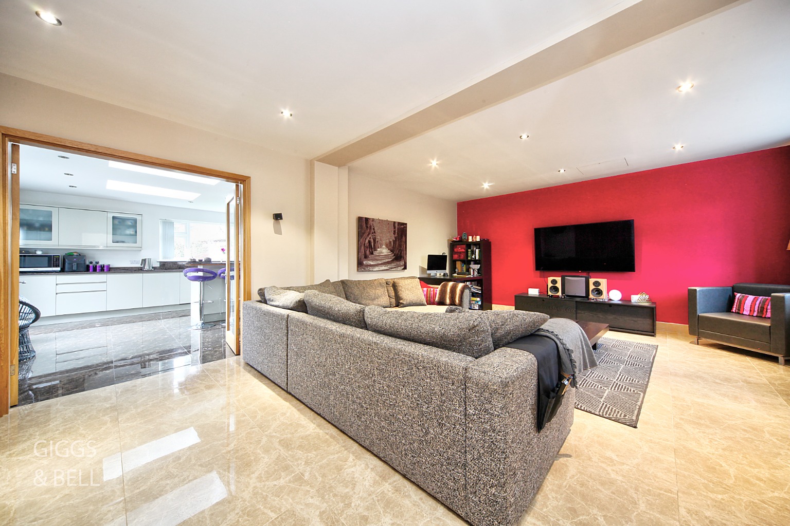 4 bed detached house for sale in Old Bedford Road, Luton  - Property Image 5