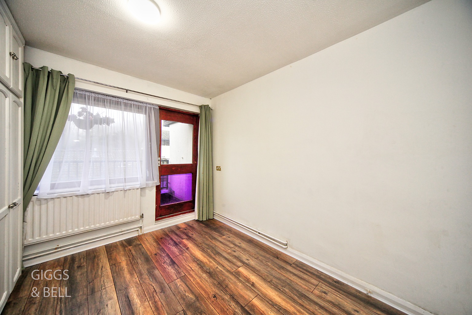2 bed maisonette for sale in Crawley Green Road, Luton  - Property Image 7