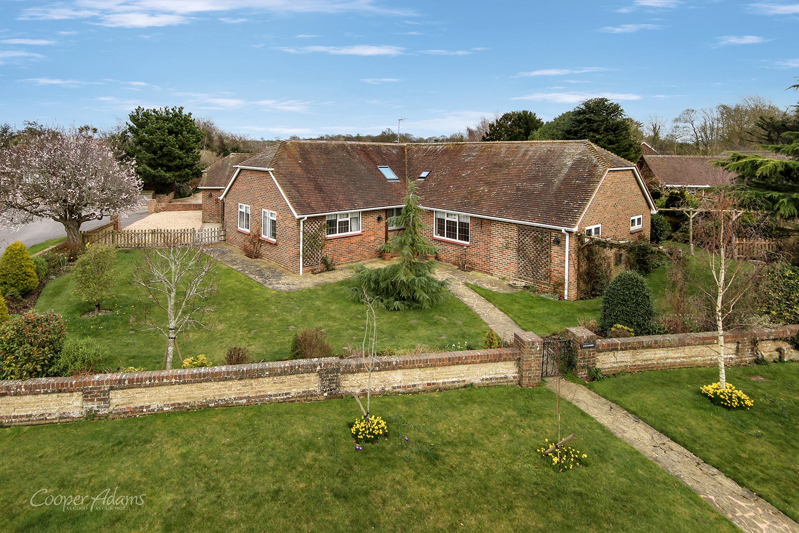 3 bed  for sale in The Avenals, Angmering, BN16