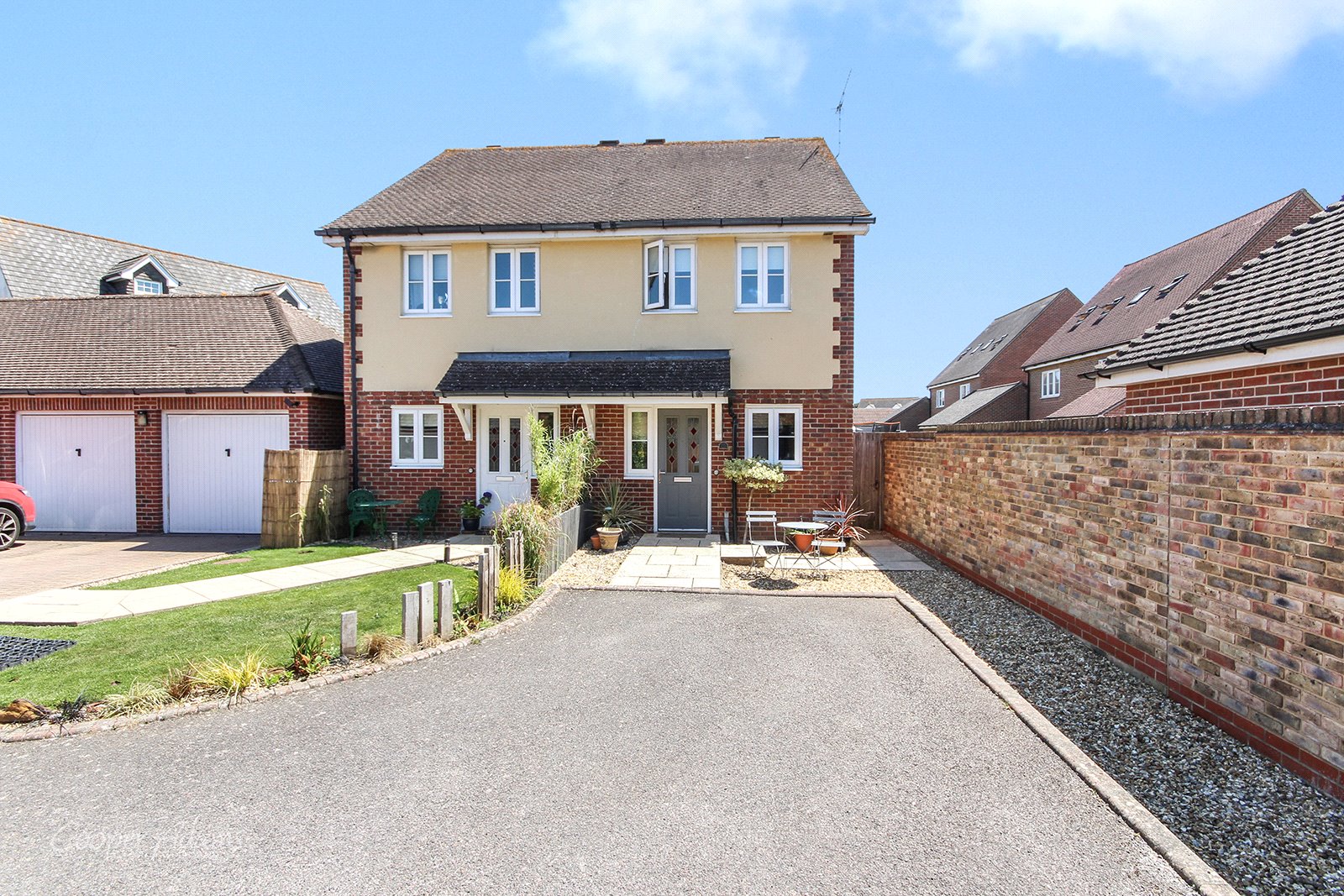 2 bed house for sale in Oakwood Drive, Angmering, BN16