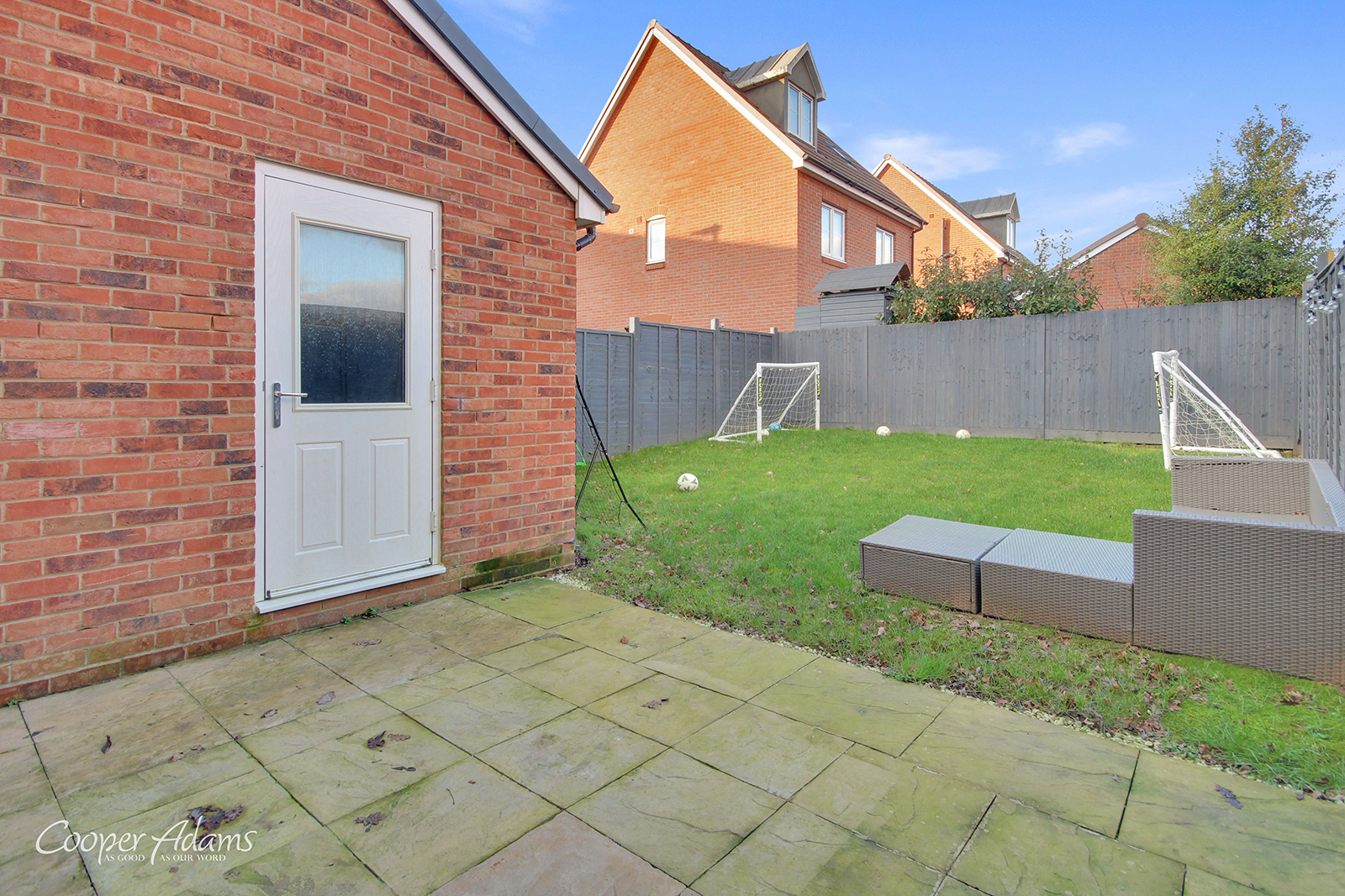 3 bed house for sale in Lobelia Drive, Worthing  - Property Image 3